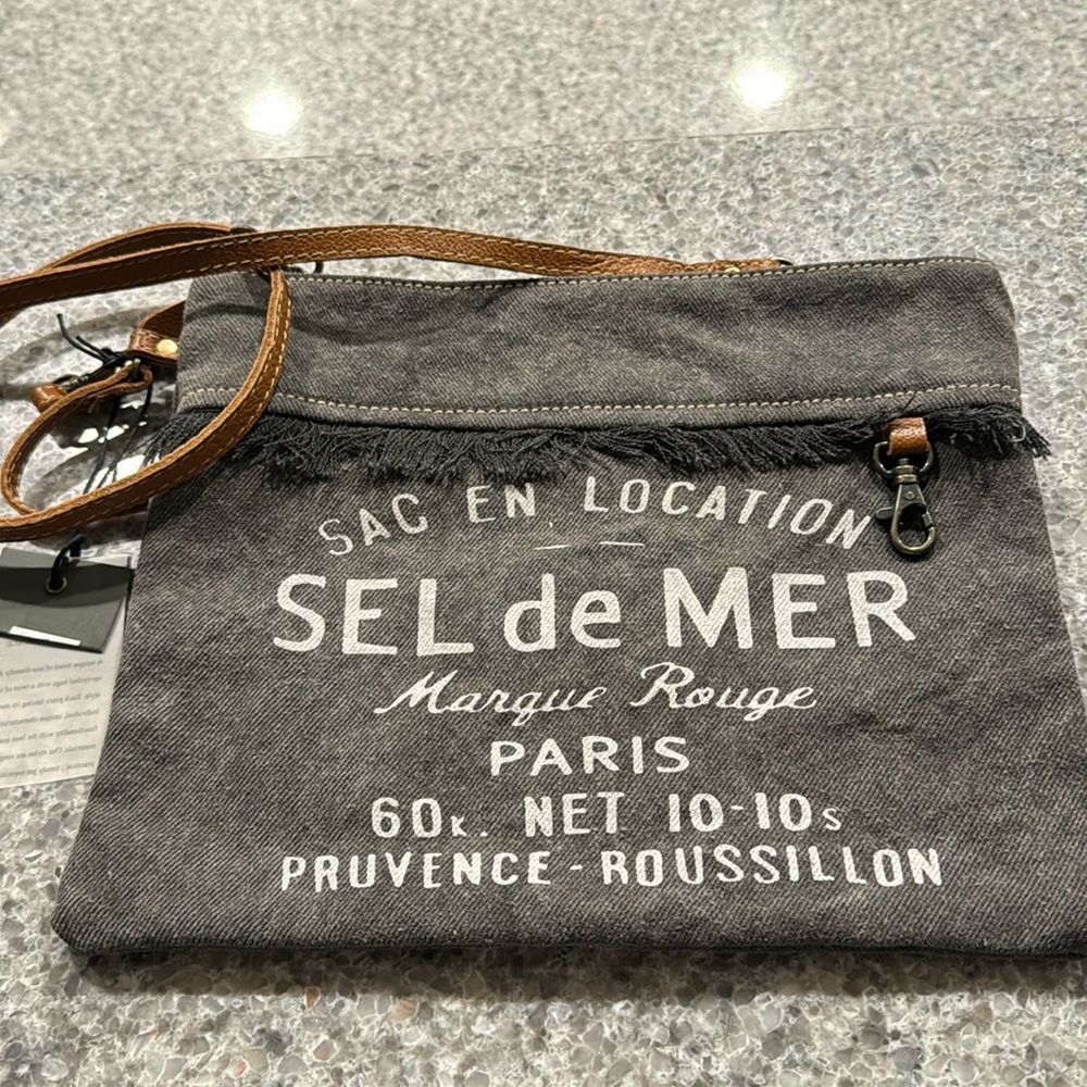 Myra Bag clutch